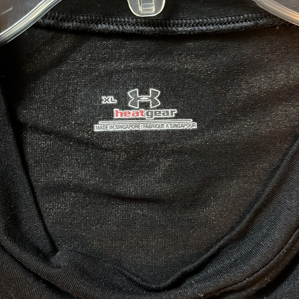 Under Armour heat gear shirt - Picture 2 of 2